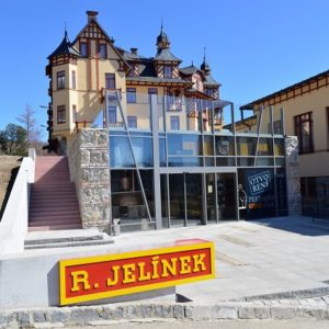 Degustačný bar a špecializovaná predajňa Starý Smokovec - Referencie - OKNO final