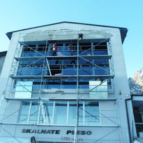 Bývalá stanica lanovky Skalnaté pleso - Referencie - OKNO final